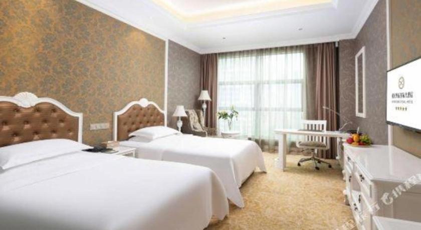 Chongqing Huachen International Hotel Экстерьер фото