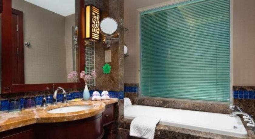 Chongqing Huachen International Hotel Экстерьер фото